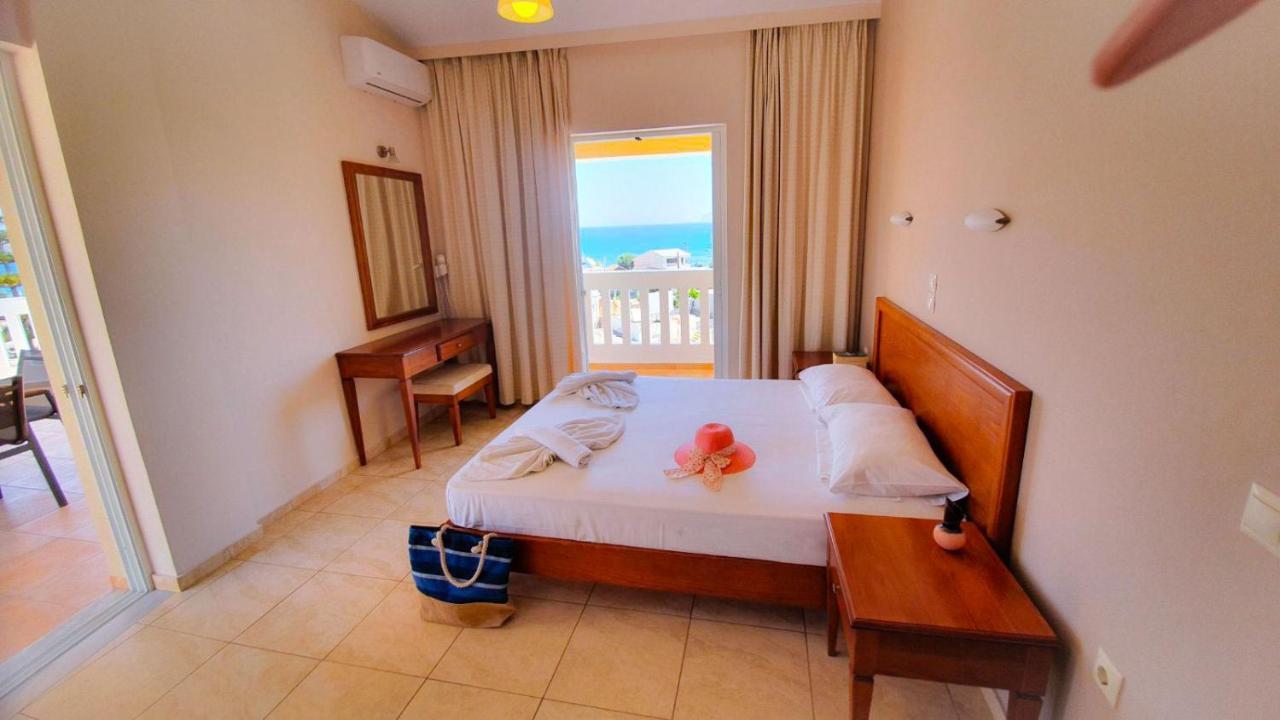 Kalimera Hotel Agia Marina  Bagian luar foto